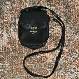 2 for 20$! 🌹 Vintage Black Leather Crossbody Bag ⛓️